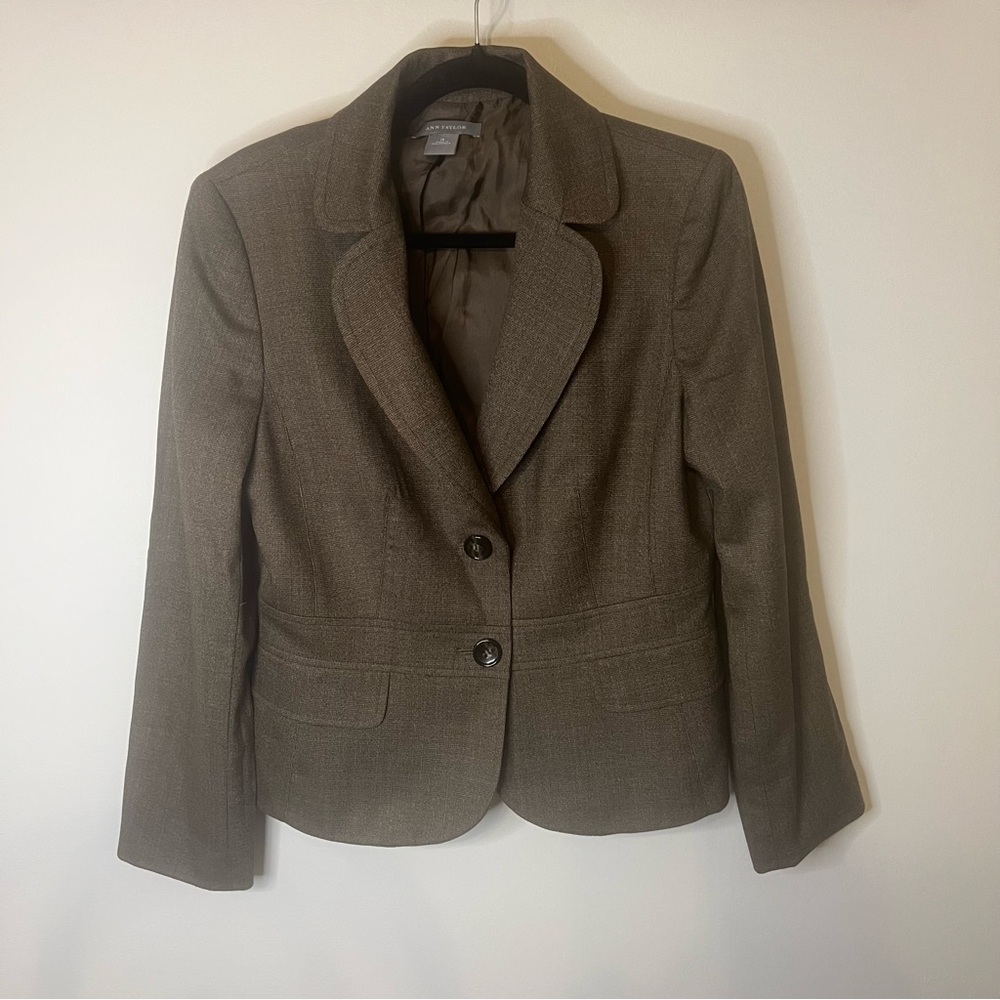 Ann Taylor Taupe Women's Blazer‎